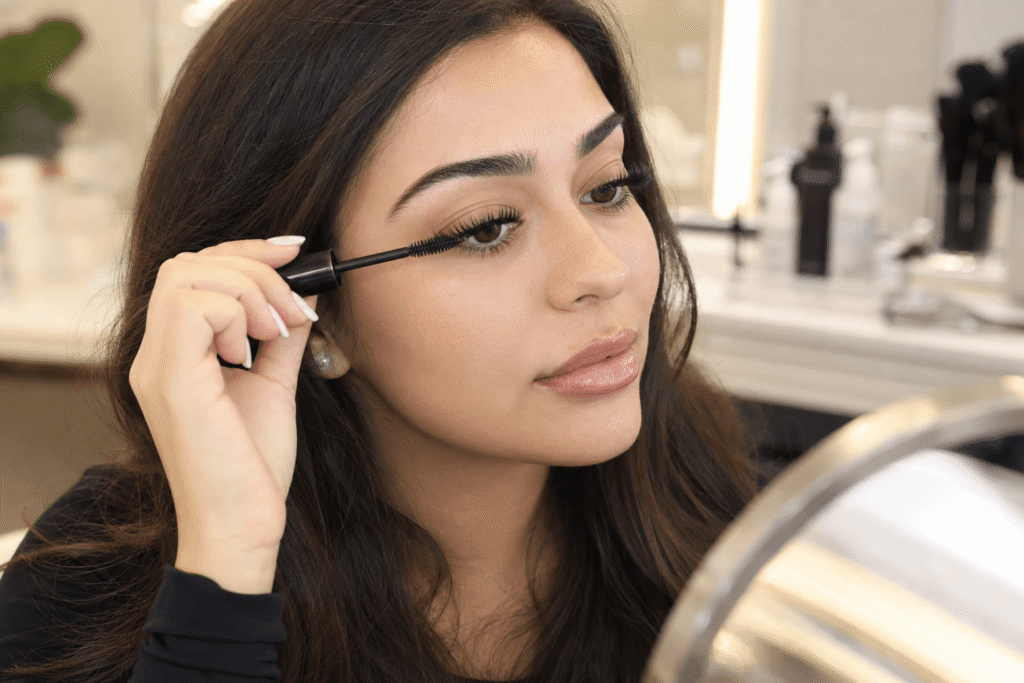 can i put mascara on eyelash extensions